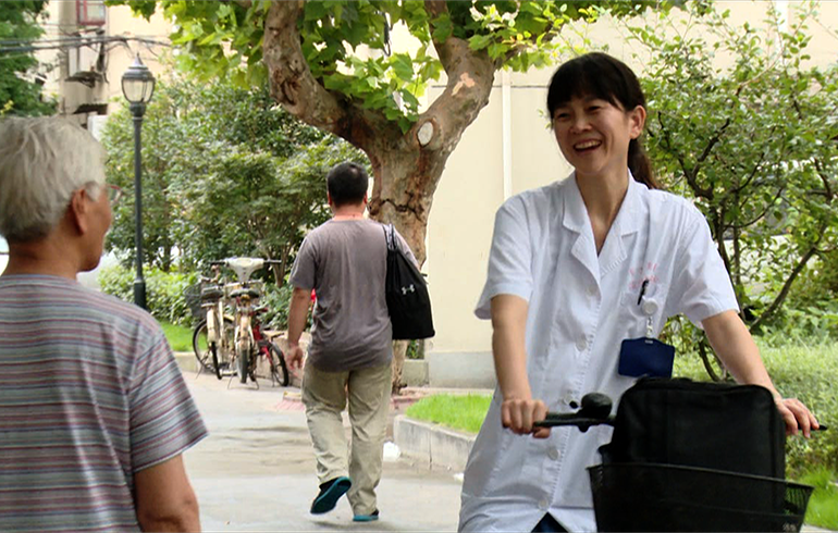 致敬偉大改革｜對(duì)話(huà)40年，講述身邊的健康故事（第十七集）——從赤腳醫(yī)生到鄉(xiāng)村醫(yī)生
