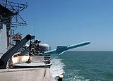 發射對海導彈