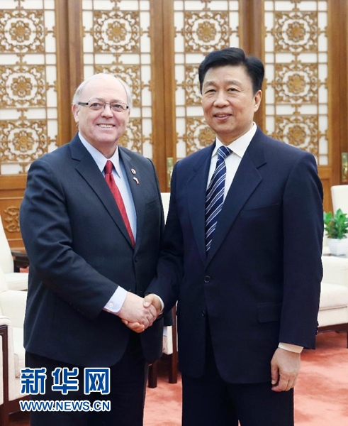 1月4日，中國(guó)國(guó)家副主席李源潮在北京人民大會(huì)堂會(huì)見(jiàn)加拿大參議長(zhǎng)富里。新華社記者 姚大偉 攝