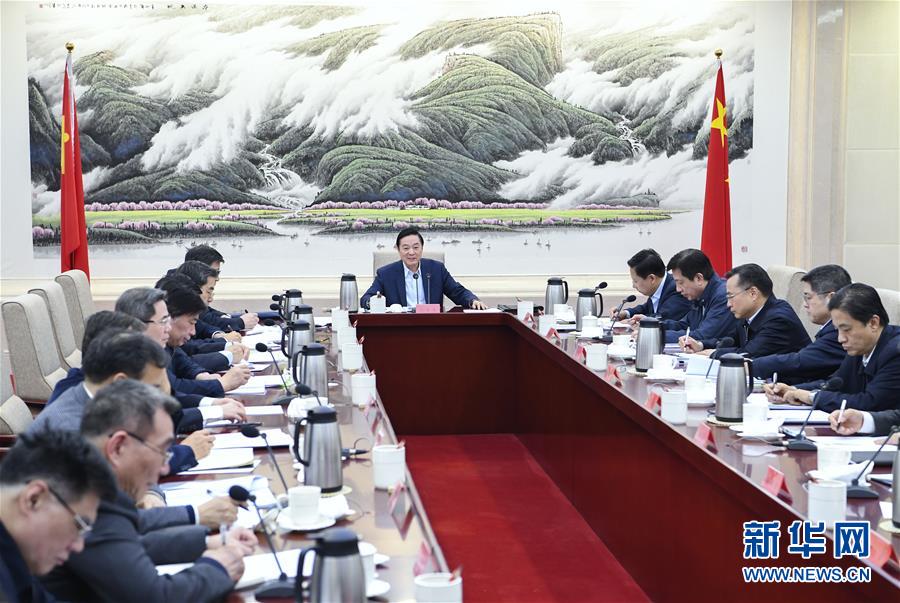2月24日，中共中央政治局委員、中央書記處書記、中宣部部長劉奇葆出席國家高端智庫理事會擴大會議。 新華社記者 張領 攝