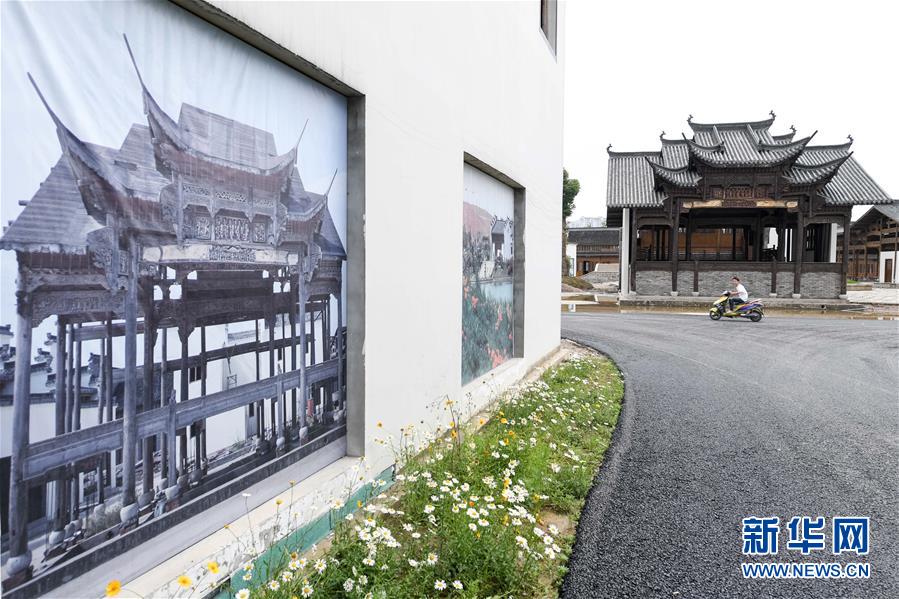 (新華全媒頭條·搶救古民居·圖文互動(dòng))(5)當(dāng)古民居遇上城鎮(zhèn)化,如何留住鄉(xiāng)愁?