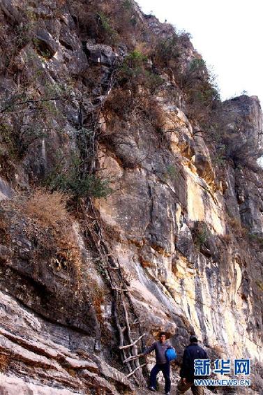 （圖文互動(dòng)）（1）大涼山“懸崖村”：瑞雪天里話變遷