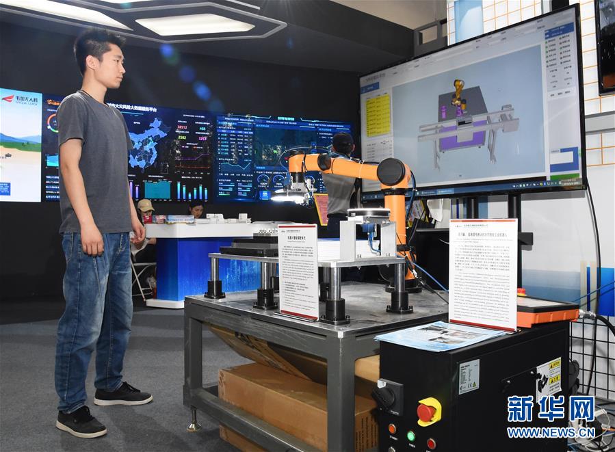 （在習近平新時代中國特色社會主義思想指引下——新時代新作為新篇章·圖文互動）（3）與中國服務貿(mào)易共成長——“多會合一”京交會開啟中國服貿(mào)“新大門”