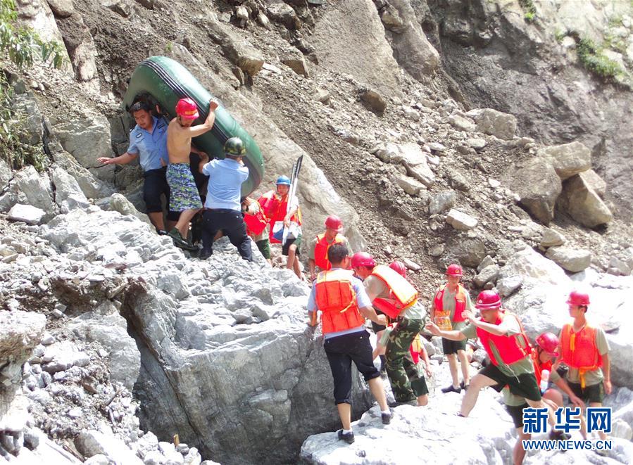 （時代先鋒·圖文互動）（2）為人民“逆行”的人——追記退役軍人、青年禁毒民警韓順軍
