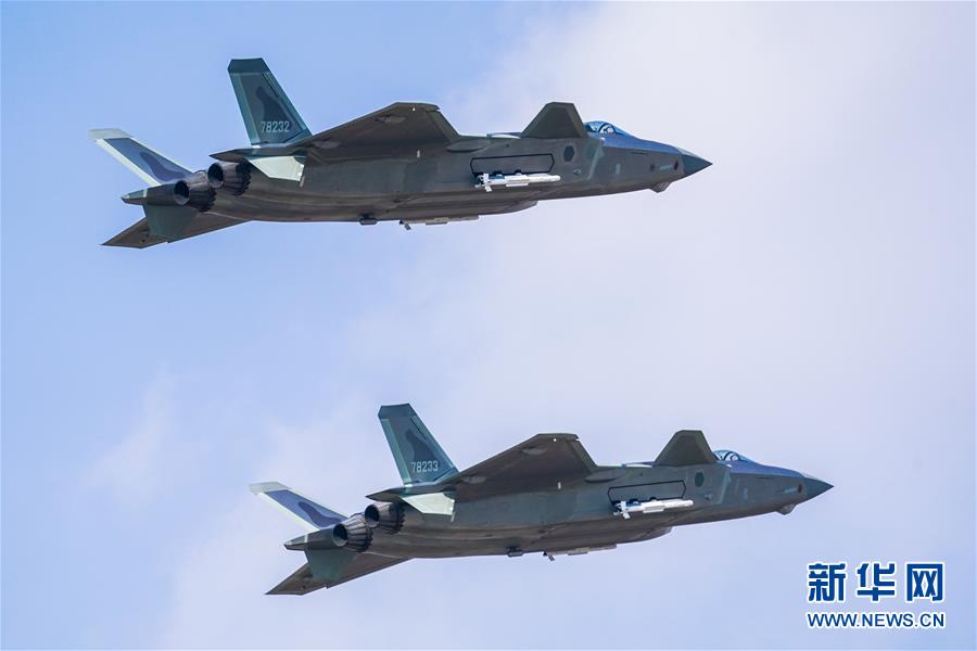（圖文互動(dòng)）（3）空軍航空開放活動(dòng)“第一現(xiàn)場(chǎng)”透射強(qiáng)國(guó)興軍新航跡