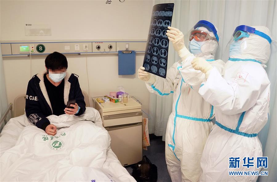 （新華全媒頭條·圖文互動）（7）“與國家同舟，與人民共濟”——新冠肺炎重癥救治同濟醫院戰“疫”直擊
