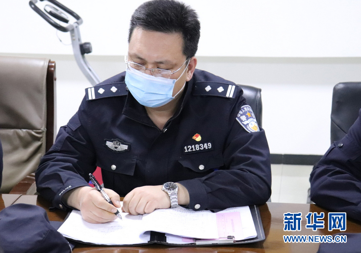 （熱點(diǎn)鮮報(bào)·圖文互動）用生命把疫情擋在高墻之外——追記天津監(jiān)獄警察張治國