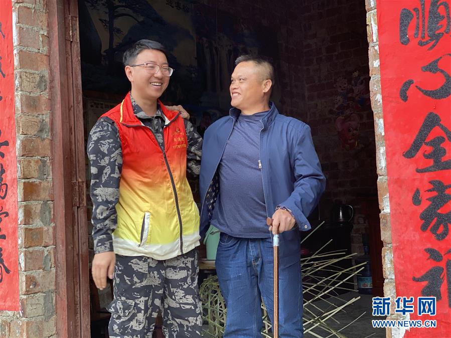 （在習近平新時代中國特色社會主義思想指引下——新時代新作為新篇章·習近平總書記關切事·圖文互動）（4）青春做伴，西部放歌——走近扎根西部建設邊疆的大學生們