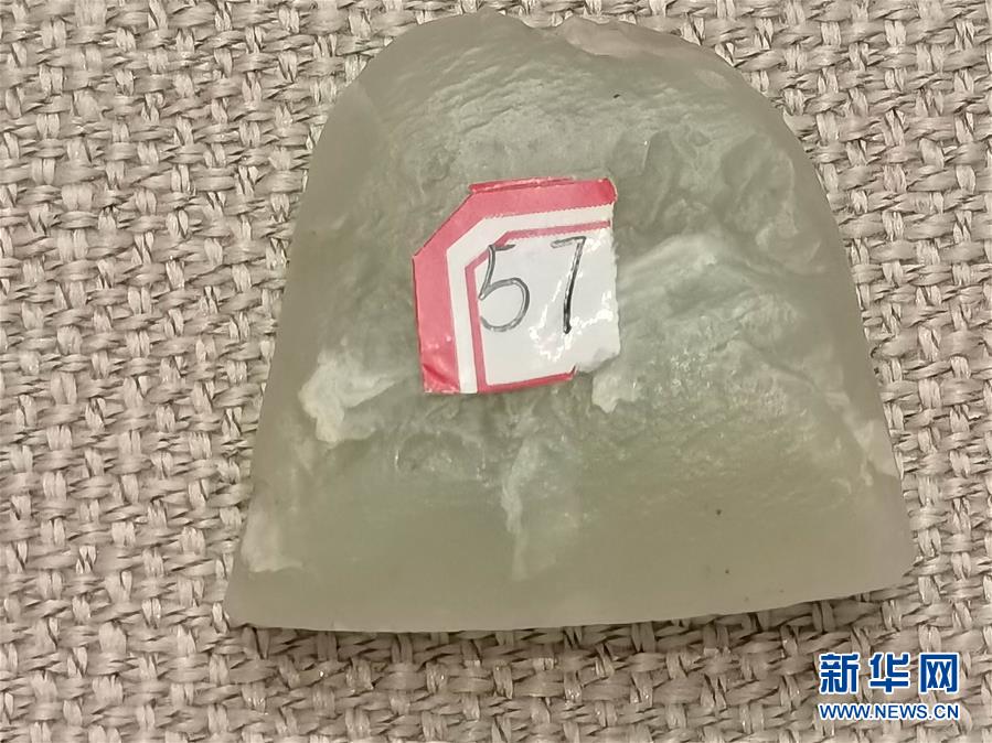 （文化視點·聽文物講故事·圖文互動）（1）豪橫！古人扛著玉斧在羅布泊打獵