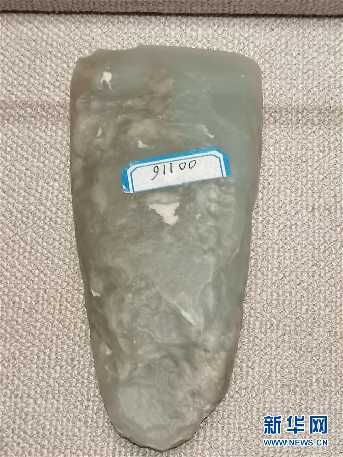 （文化視點·聽文物講故事·圖文互動）（2）豪橫！古人扛著玉斧在羅布泊打獵