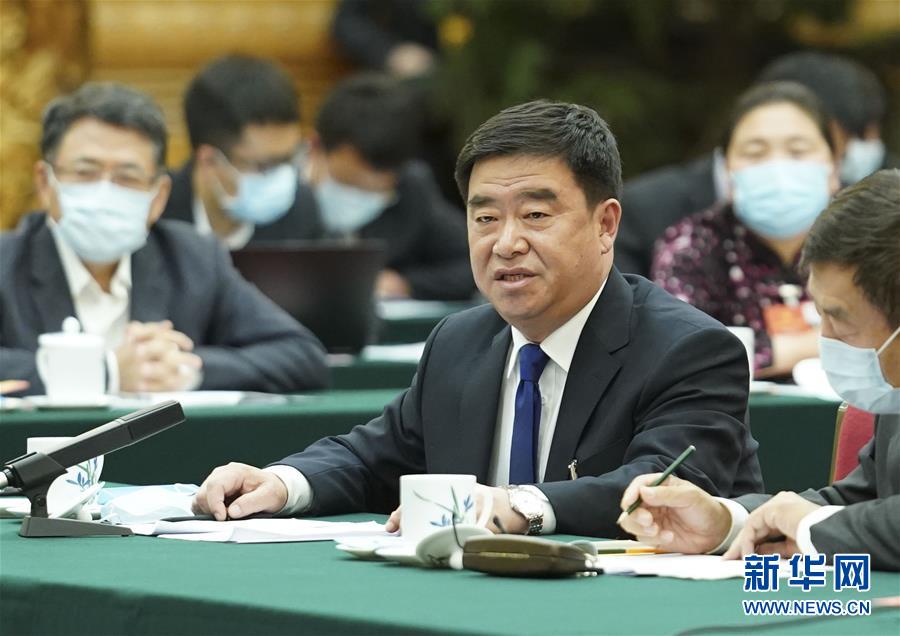 （新華全媒頭條·圖文互動(dòng)）（6）從人民中汲取磅礴力量——習(xí)近平總書(shū)記同出席2020年全國(guó)兩會(huì)人大代表、政協(xié)委員共商國(guó)是紀(jì)實(shí)