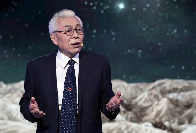 雖然已經(jīng)84歲了，但我還會加倍努力。