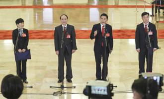 邱賽珍、張蜀新、潘克剛、李新民代表接受采訪