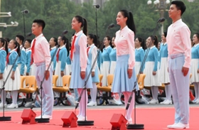 聽共青團員和少先隊員的心聲：請黨放心，強國有我！